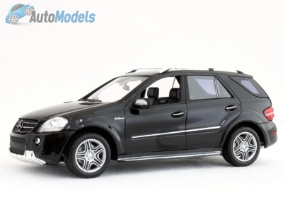 mercedes-benz-ml63-amg-2008-black-minichamps-400-037670