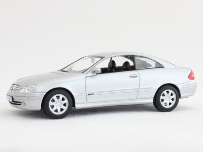 mercedes-benz-clk-c209-coupe-2001-silver-minichamps-400031424