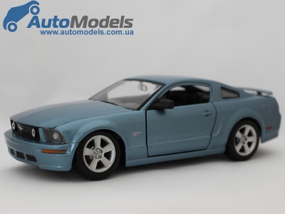 ford-mustang-gt-2006-blue-maisto