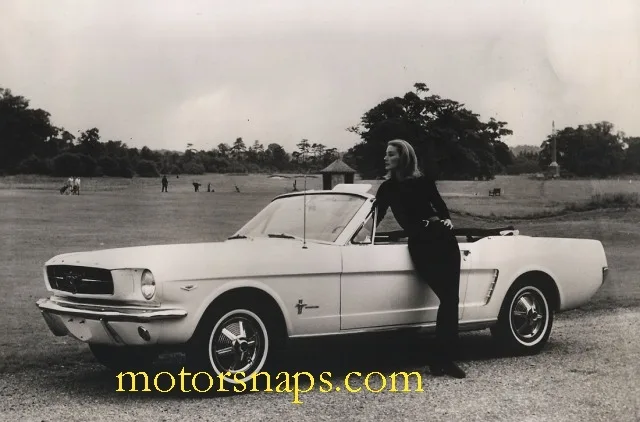Ford Mustang Convertible “Goldfinger” James Bond 007 Collection — Фото прототипа 3