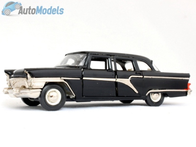 GAZ-13 Tschaika Schwarz