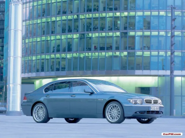 BMW 7-Series 2002 E65  — Фото прототипа 1
