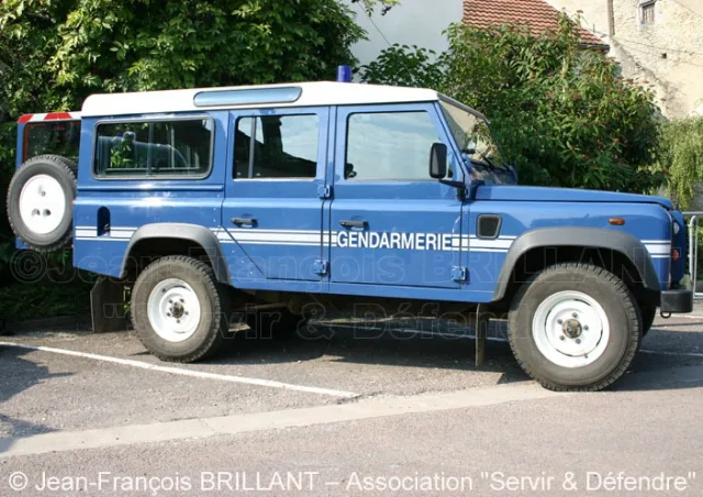 Land Rover Defender Gendarmerie — Фото прототипа 1