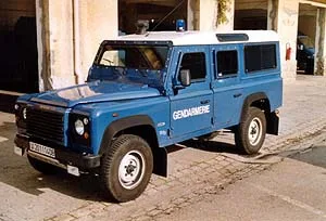 Land Rover Defender Gendarmerie — Фото прототипа 8