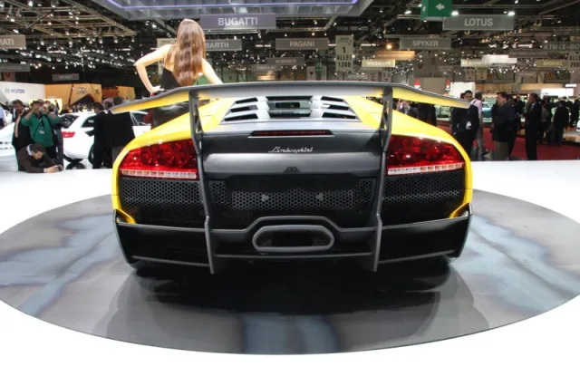 Lamborghini Murcielago LP670-4 SV — Фото прототипа 2