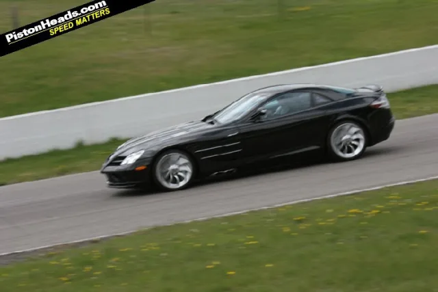 Mercedes SLR McLaren — Foto dell’auto reale 9