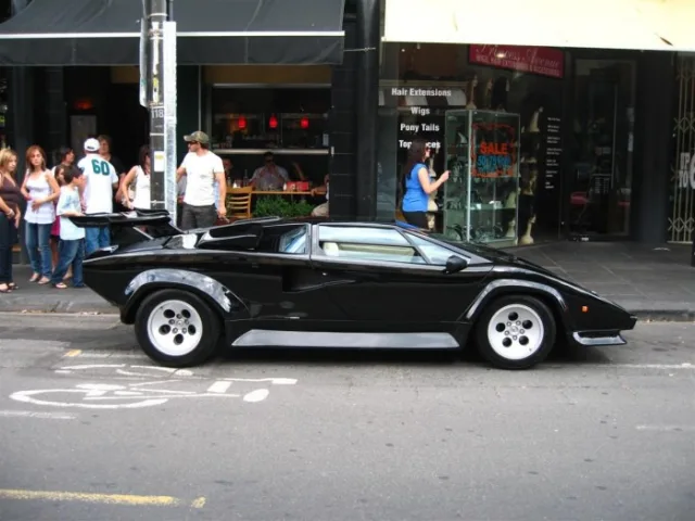 Lamborghini Countach LP400S — Фото прототипа 7