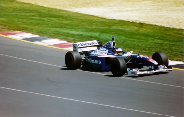 Formula 1 Williams Renault FW19 1997 — Фото прототипа 3