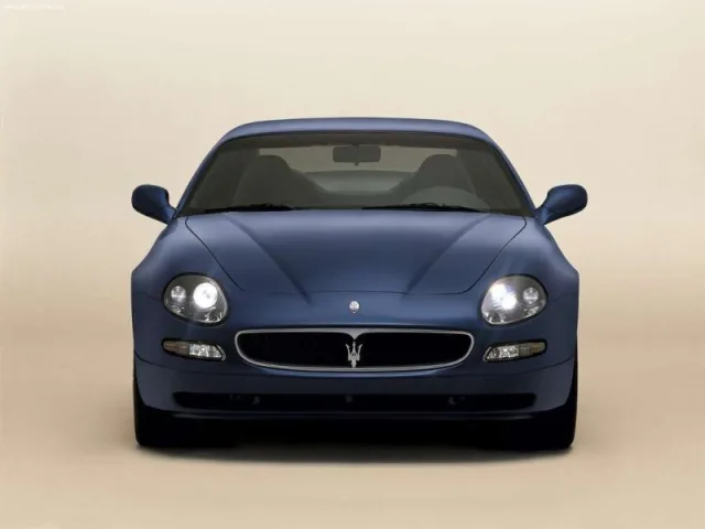 Maserati Coupé — Fotos del vehículo real 4