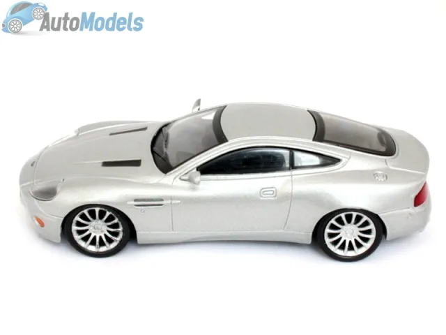 Aston Martin V12 Vanquish — Le mie foto del modello 16