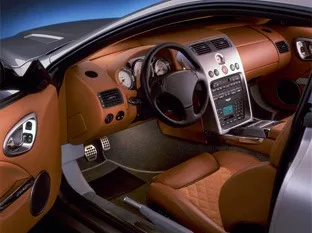 Aston Martin V12 Vanquish — Foto dell’auto reale 9