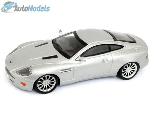Aston Martin V12 Vanquish — Le mie foto del modello 15