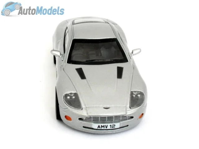 Aston Martin V12 Vanquish — Le mie foto del modello 17