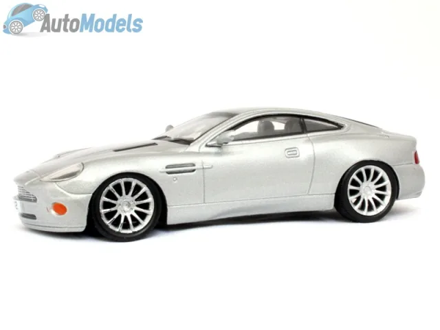 Aston Martin V12 Vanquish — Le mie foto del modello 1