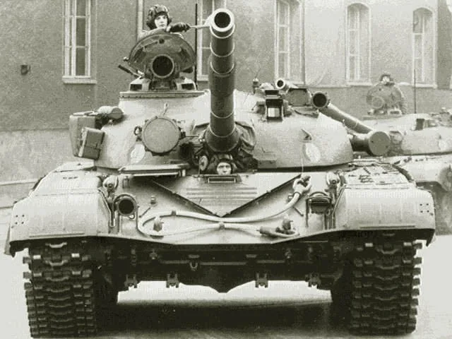 Carro armato T-72 — Foto dell’auto reale 5