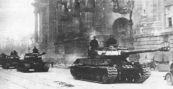 Panzer IS-2 — Fotos des Vorbilds 6