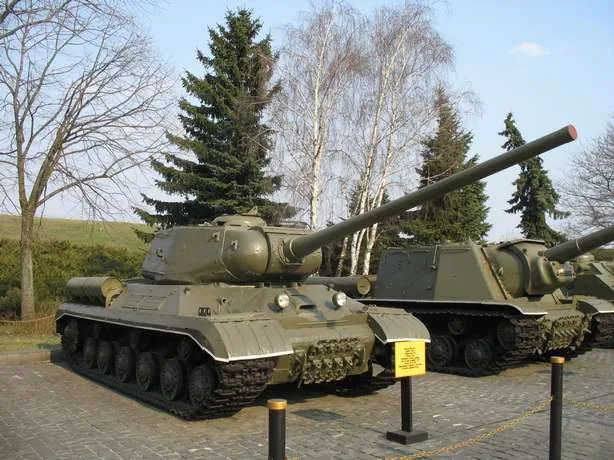 Panzer IS-2 — Fotos des Vorbilds 5