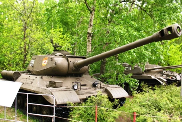 Panzer IS-2 — Fotos des Vorbilds 8