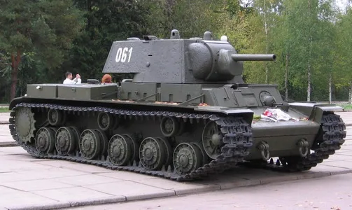 Carro armato KV-1 — Foto dell’auto reale 4