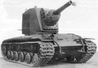 Carro armato KV-2 — Foto dell’auto reale 2