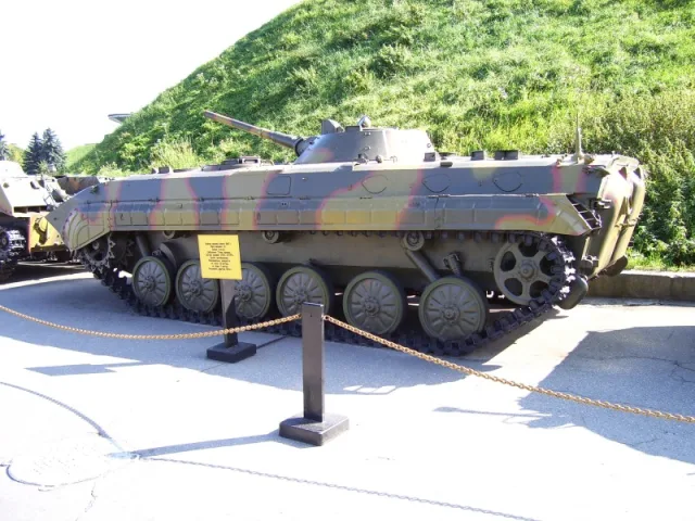 BMP-1 — Foto dell’auto reale 9