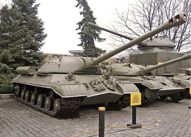 Carro armato IS-3 — Foto dell’auto reale 5
