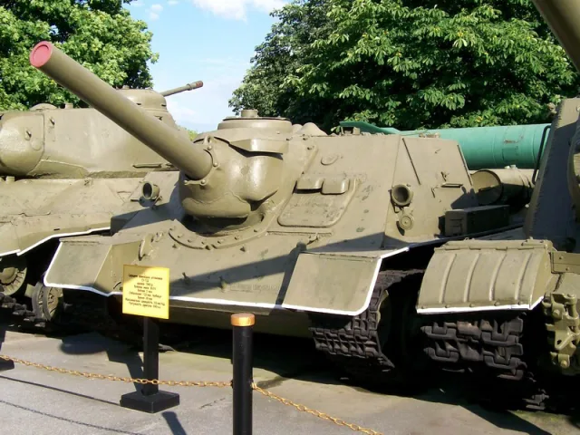 SU-122 — Foto dell’auto reale 3