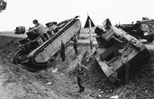 Panzer T-35 — Fotos des Vorbilds 7