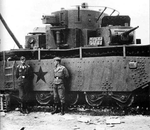 Panzer T-35 — Fotos des Vorbilds 5