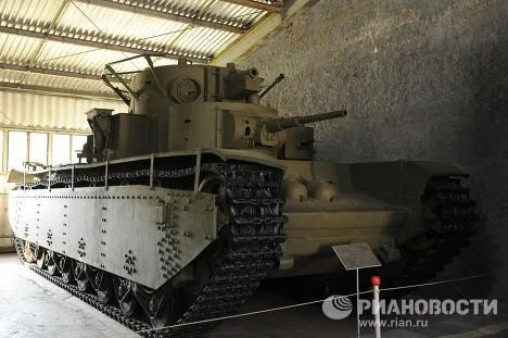 Panzer T-35 — Fotos des Vorbilds 2