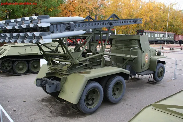 BM-13 Katjuscha (Studebaker US6) — Fotos des Vorbilds 3