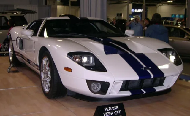 Ford GT 40 — Foto dell’auto reale 1