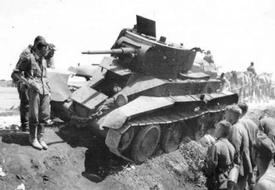 Panzer BT-5 — Fotos des Vorbilds 3