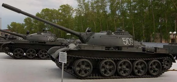 Carro armato T-54 — Foto dell’auto reale 5