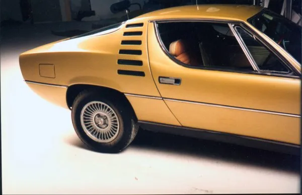 Alfa Romeo Montreal — Foto dell’auto reale 4