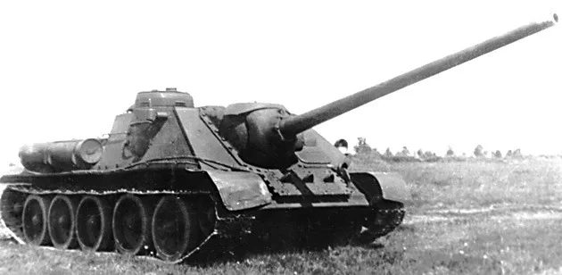 SU-100 — Foto dell’auto reale 8