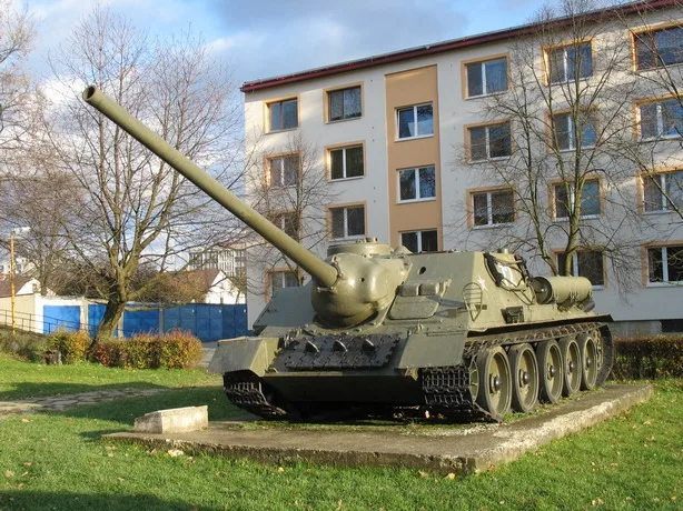 SU-100 — Foto dell’auto reale 5