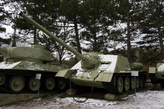 SU-100 — Foto dell’auto reale 2