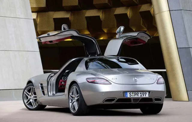 Mercedes SLS AMG — Fotos del vehículo real 4