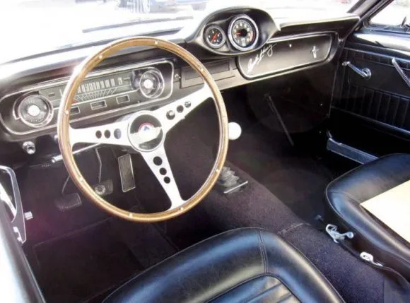 Ford Shelby 350 GT — Photos du véhicule réel 3