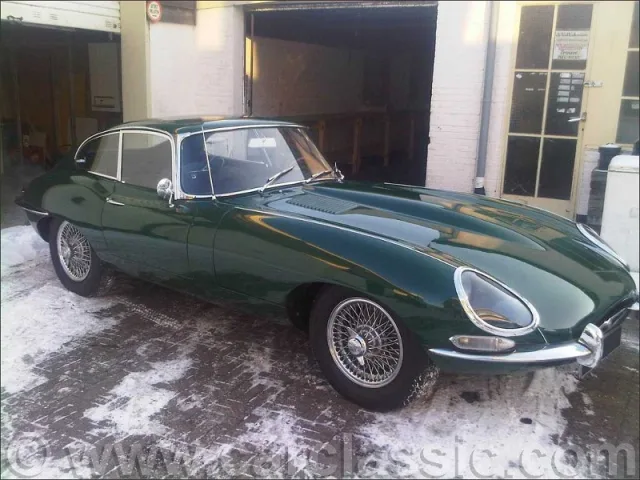 Jaguar E-Type 1972 — Photos du véhicule réel 8