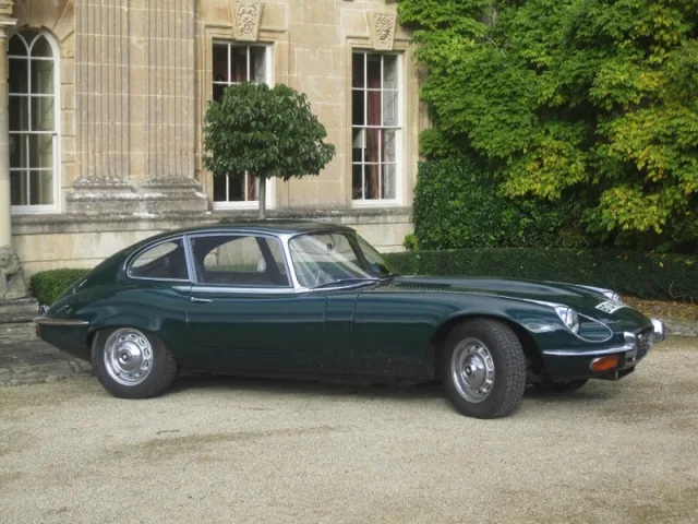 Jaguar E-Type 1972 — Photos du véhicule réel 1