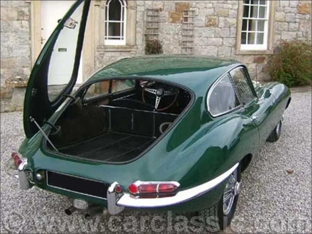 Jaguar E-Type 1972 — Photos du véhicule réel 9