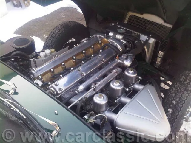 Jaguar E-Type 1972 — Photos du véhicule réel 12