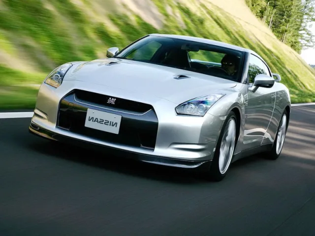 Nissan GT-R 2008 — Fotos del vehículo real 7