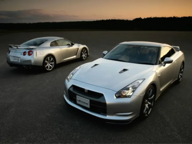 Nissan GT-R 2008 — Fotos del vehículo real 9