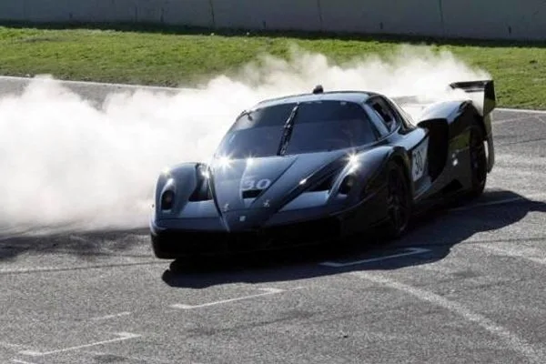 Ferrari FXX — Fotos des Vorbilds 1