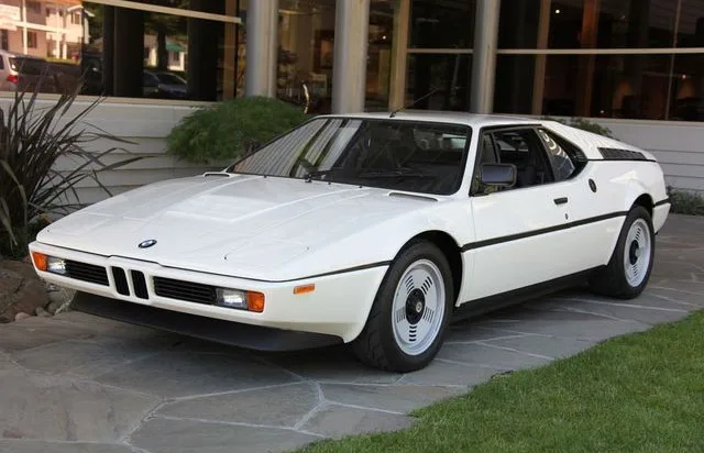 BMW M1 — Fotos del vehículo real 3