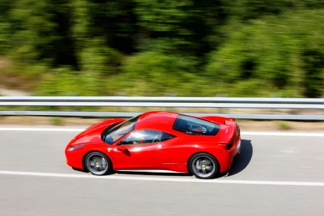 Ferrari 458 Italia — Foto dell’auto reale 4