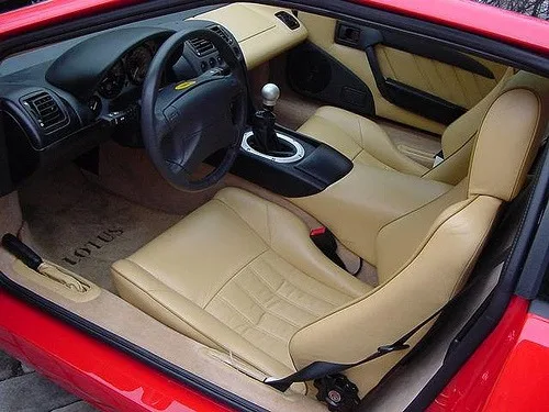 Lotus Esprit V8 — Foto dell’auto reale 3